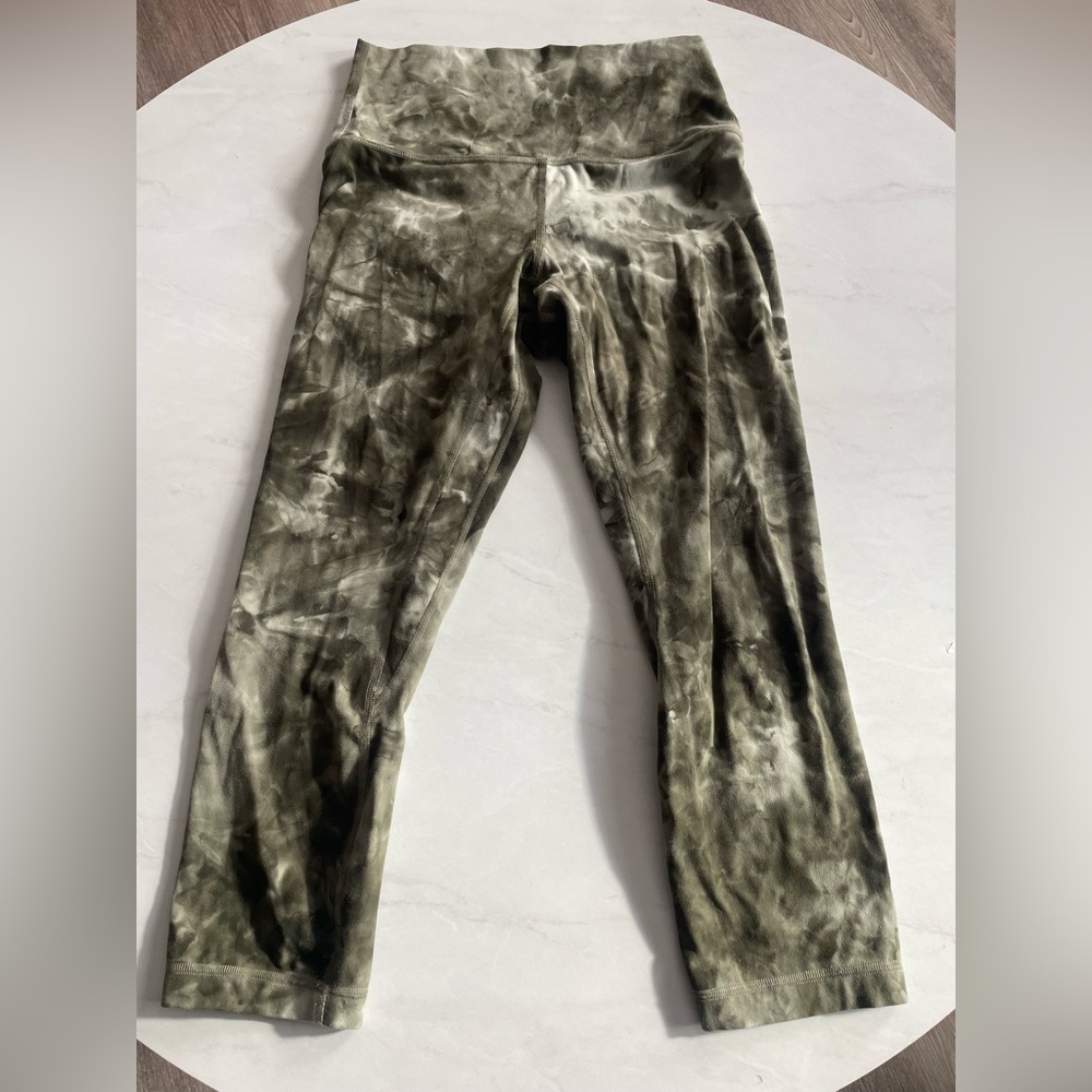 LULULEMON  green cropped leggings 6